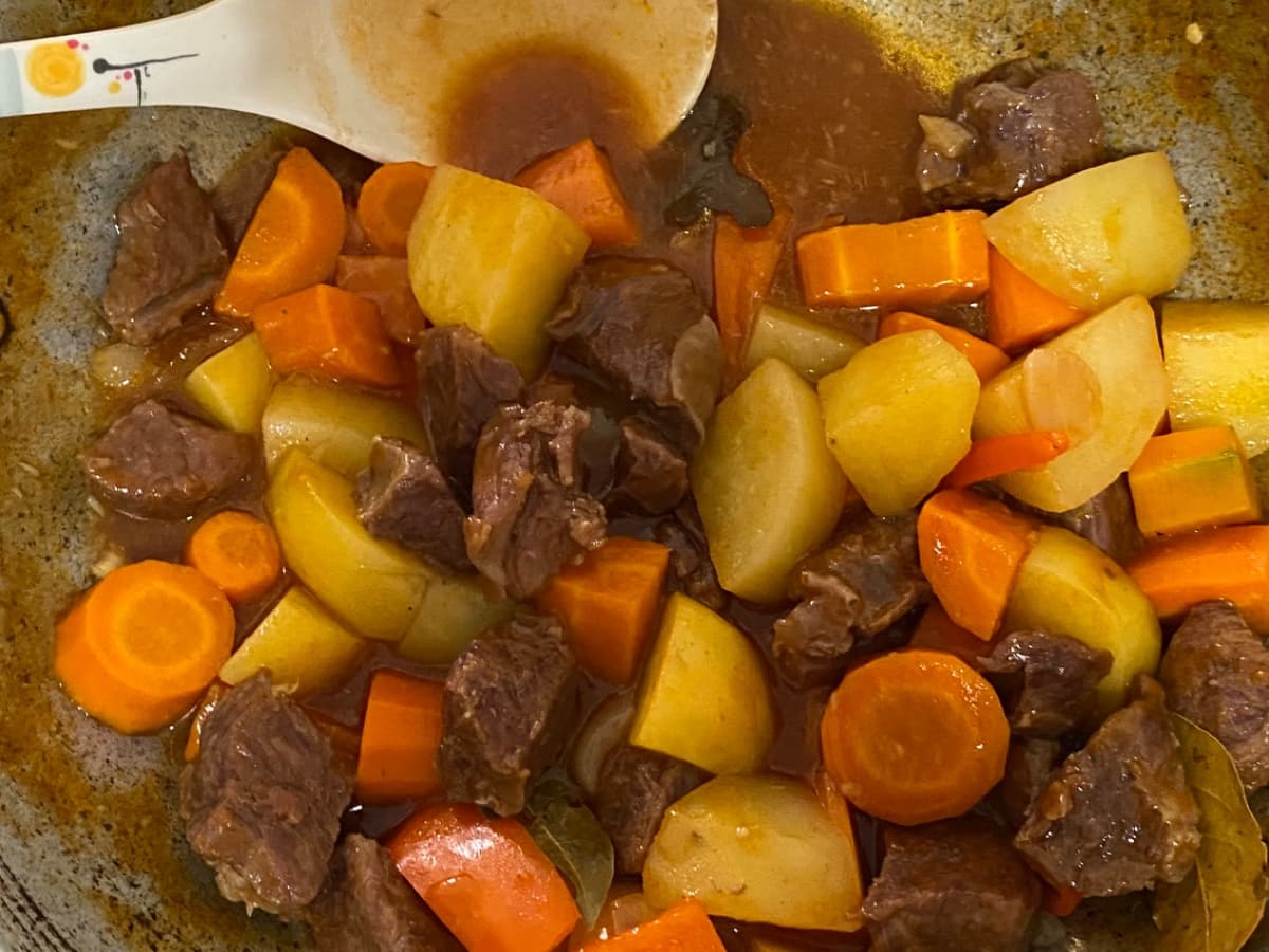 Home-Cooked Filipino Beef Stew Catering (Beef, Potato & Carrot Guisado)